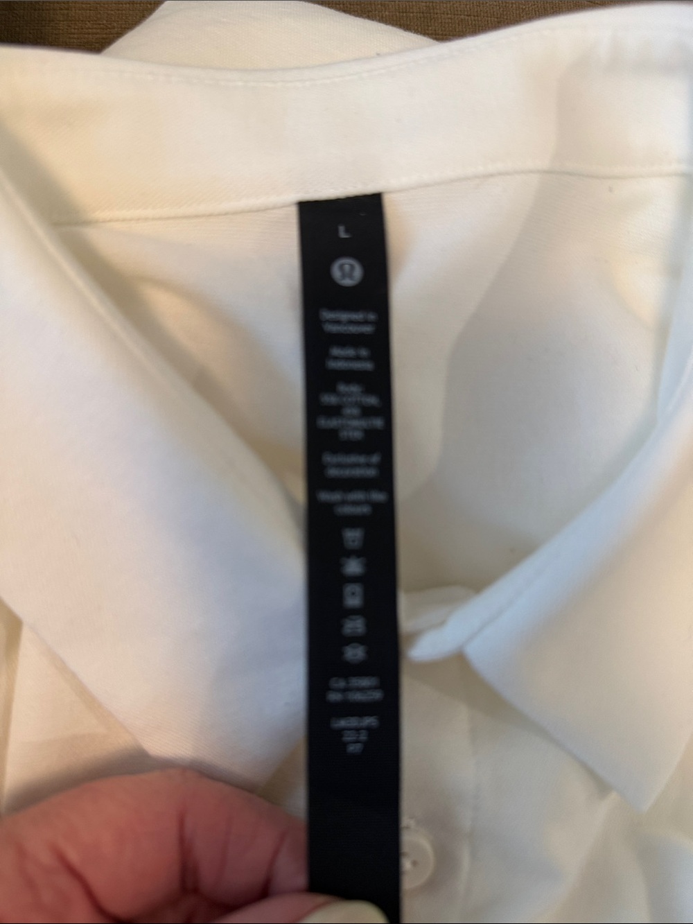 Lulu lemon Men's White Long-Sleeve Button-Up Shirt - Picture 8 of 8